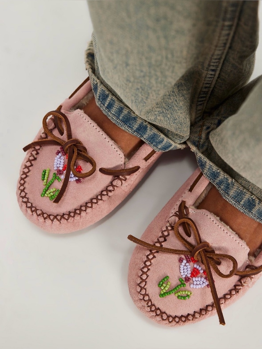 FP X Minnetonka Zigwan Waabigwan Moccasins